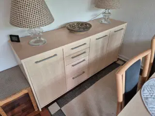 Spisebordssæt med skænk