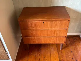 Teakkommode med 3 skuffer