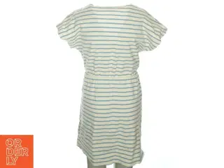 Kjole fra Popupshop (str. 134)