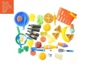 Legekøkkensæt med plastikmad