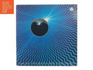 LP album med blå hypnotisk cover
