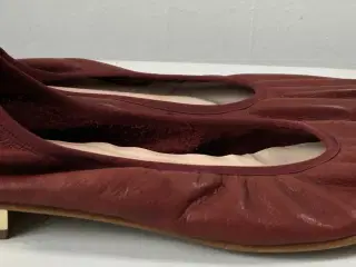 Stine Goya, ballerinasko, str 39