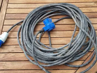 Kabel 25M med CEE vinkelstik