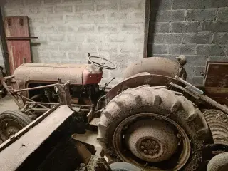 Massey Ferguson MF 35  benzin