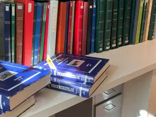 Stor frimærkesamling til salg