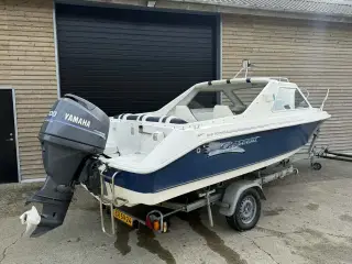 Crescent 610 Corona med 100 hk Yamaha