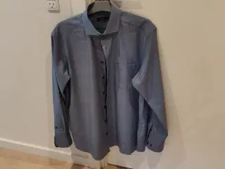 Ny Eterna Skjorte, aldrig brugt, sælges for kr.350