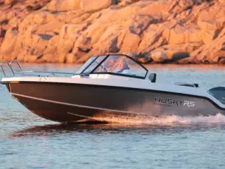 Finnmaster Husky R5 - Yamaha 70 HK/Udstyr
