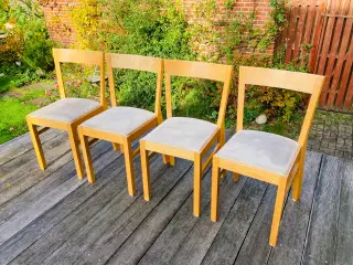 4 stk spisestuestole i massivt træ