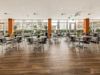 Kontorejendom med førsteklasses beliggenhed ved det livlige by- og havneområde ved Nordhavn