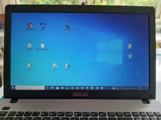 15,6”  ASUS F550L – PC