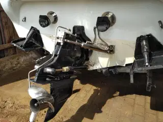 Speedbåd Baja 245 Boss, trailer, største motor 