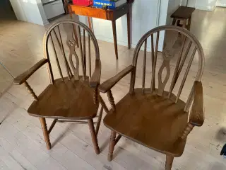 2 flotte krostole i egetræ 