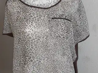 Bluse.m. Leopard print./ størrelse:Medium