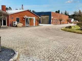 Produktion/lagerlokaler/værksted med kontor til leje på Alskovvej 23, 7470 Karup J.