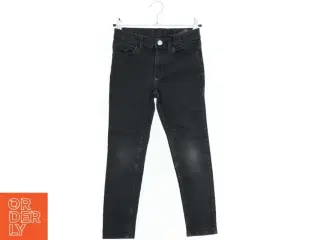 Sort jeans til børn fra H&M (str. 122)