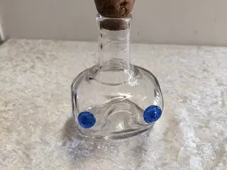 Sjov lille dram flaske med bryster