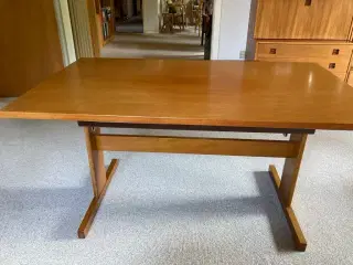 Spisebord