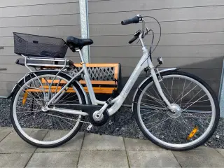 Mustang. 3 gear, 28" Hjul, 51cm. stel