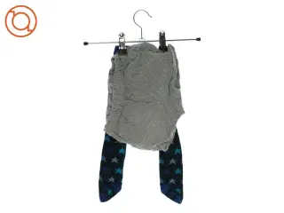 Shorts fra Hust & Claire og strømpebukser fra Melton (Str. 86)