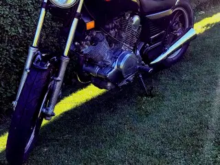 Yamaha xv 920 Virago årg 87