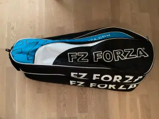 Fin stor FORZA tennis-/badmintontaske