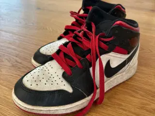 Nike Jordan 1 Air mid 