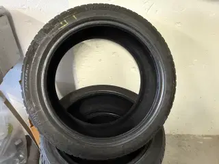 VINTERDÆK  235/45/19