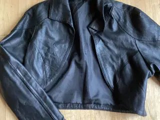 Sort læder jakke / bolero fra Nör
