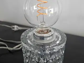 Lampe med dekorationspære 22 cm høj ø 11