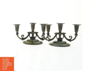 Gamle lysestager i metal (str. 23,5x12 cm)