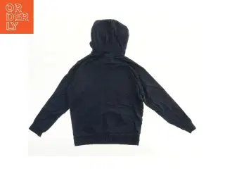 Hættetrøje med teksten 'Undiscovered' fra LMTD (str. 146)