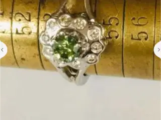 Guld ring med brillianter