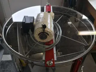 CMF Honningslynge m. motor, 4 sold og uden midtera