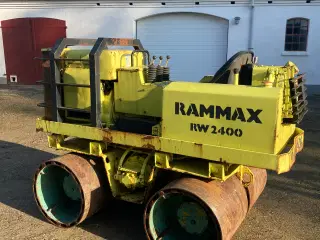 Rammax RW2400 tromle / råjordskompaktor.