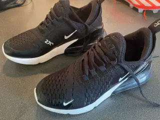 Nike Air sort str 35,5