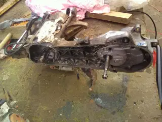 Peugeot scooter motor