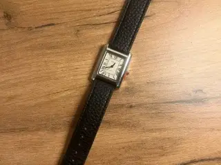 Pænt og elegant herre-ur