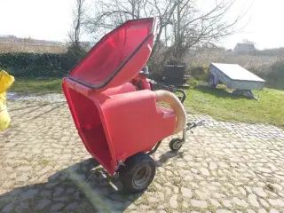 Trafalga paddock cleaner