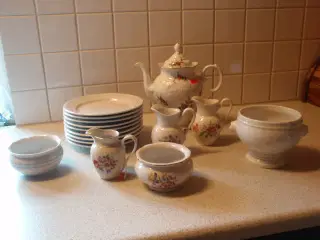Jern porcelæn 9 stk.(Frokost tallerkener)