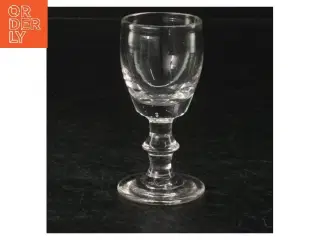 Glas (str. H. 8 cm)