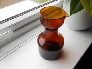 Ravfarvet flot vandekande 1 liter fra 1960erne