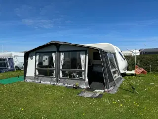 Hobby De Luxe Campingvogn med tilbehør