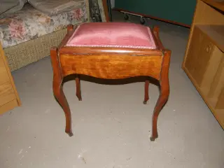 Flot gammel klaverstol