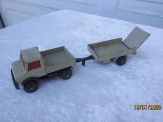 1 stk modelbil Mercedes Benz Unimog