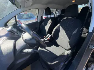 Peugeot 2008 1,6 e-HDi 92 Allure