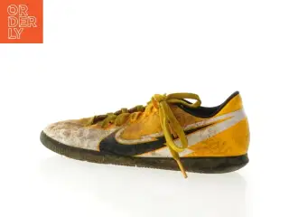 Brugte fodboldstøvler fra Nike (str. 34)