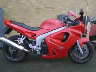MC, Triumph 955 Sprint ST 0165 MOMSFRI