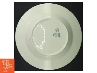 Grøn Melodi.  Sæt af porcelænstallerkener med blomsterdesign fra Royal Copenhagen (str. Ø. 24,5 cm)
