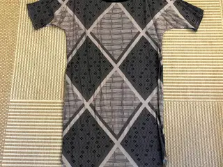 Saint Tropez gråmønstret kjole str M